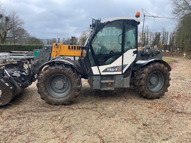 E-FARM: Liebherr t36-7s - Manipulador telescópico - id TYP2LCC - 74.900 € - Año: 2023 - Horas: 1500,Francia