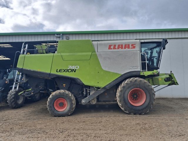 Claas Lexion 740 Mähdrescher