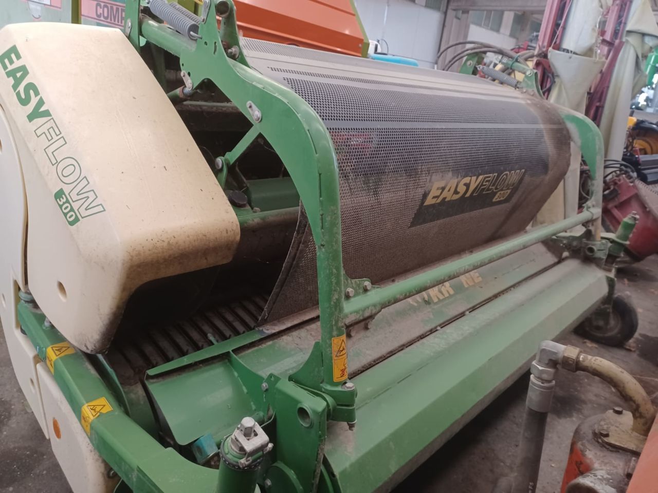 Krone easy flow 300 Header €15,000