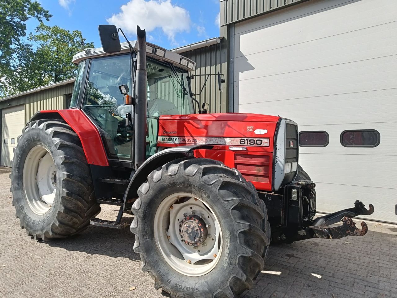 Massey Ferguson 6190 Tractor €19,900