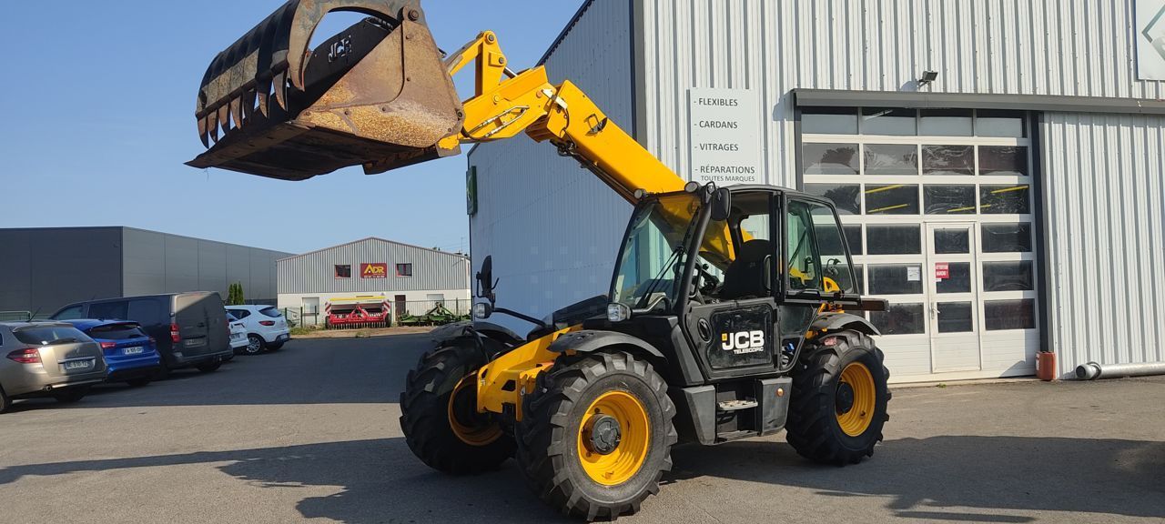 JCB 531-70 AGRI Manipulador telescópico 42.500 €