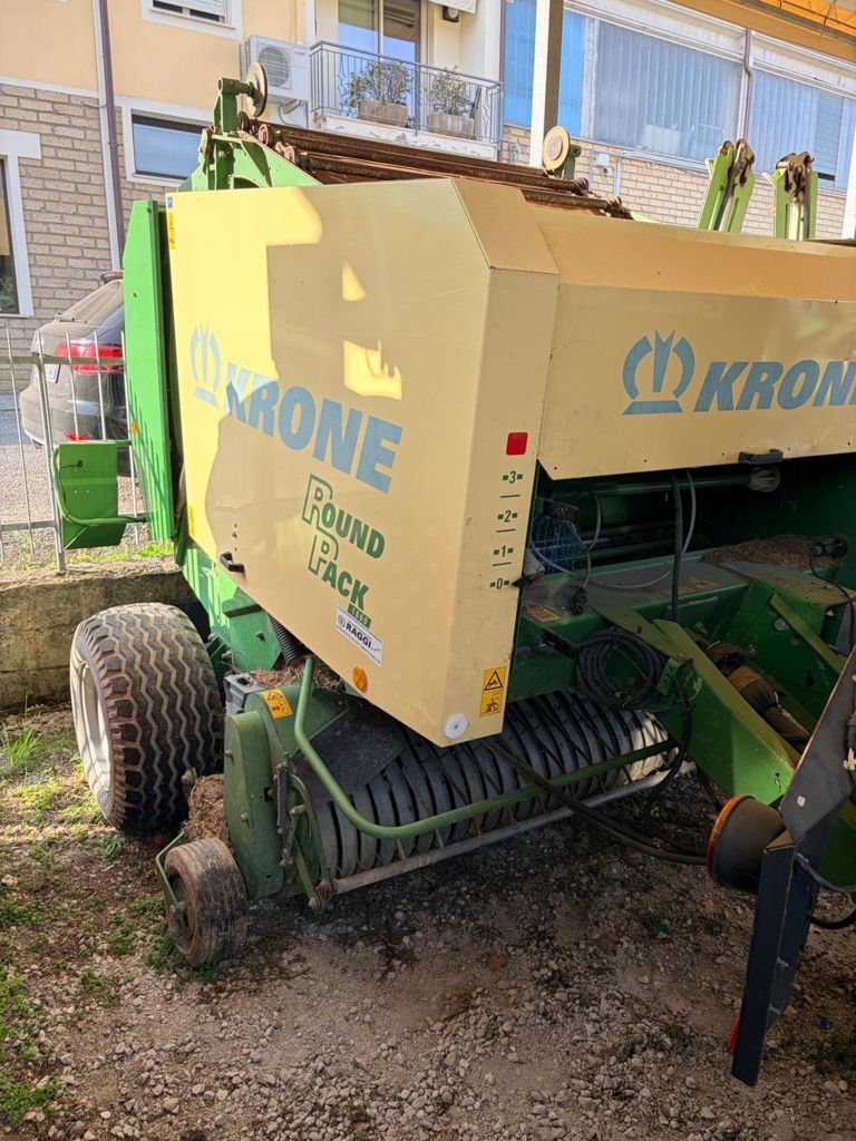 Krone Round Pack 1560 Baler €9,700