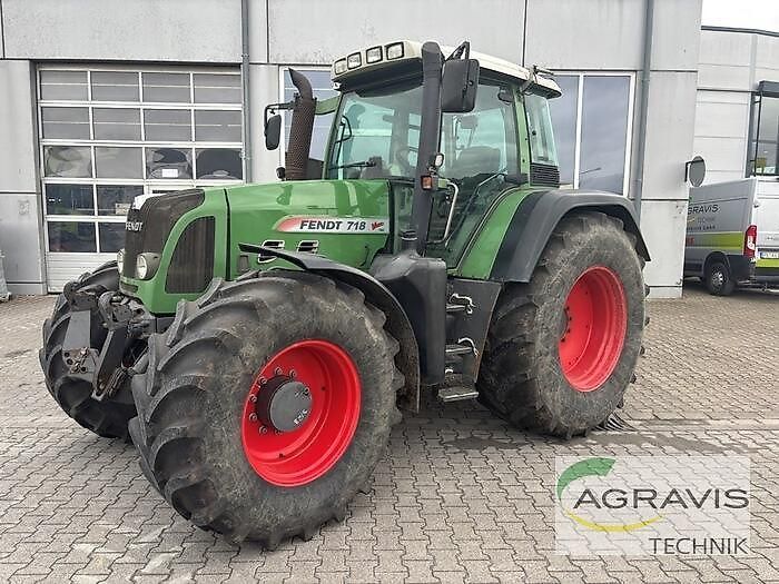 E-FARM: Fendt 718 Vario - Traktor - id AMBQIJZ - Baujahr: 2010 - Abgelesene Motorstunden: 15.942,Motorleistung (PS): 165,Deutschland