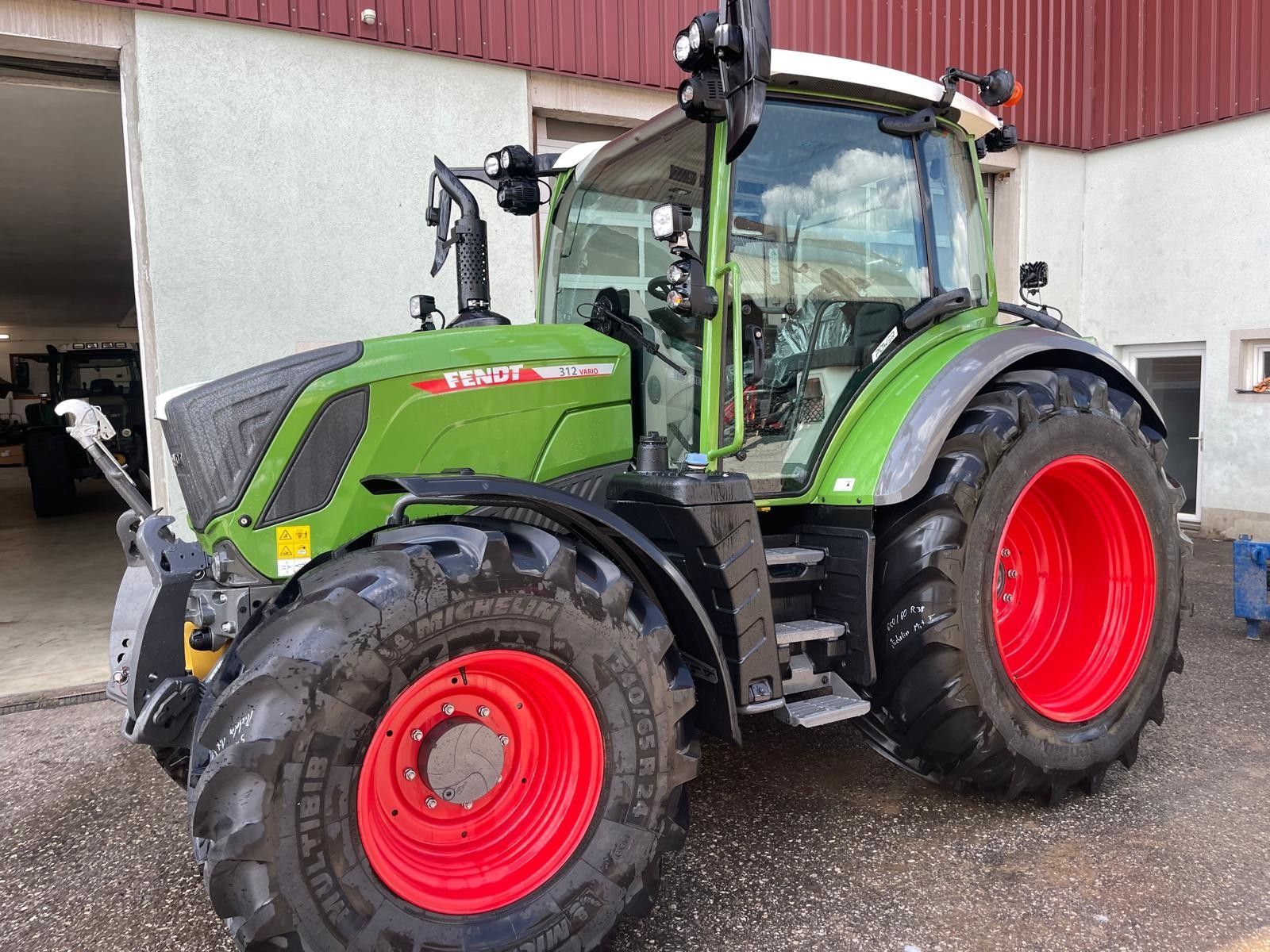 Fendt 312 Vario Power Tractor 110.000 EUR