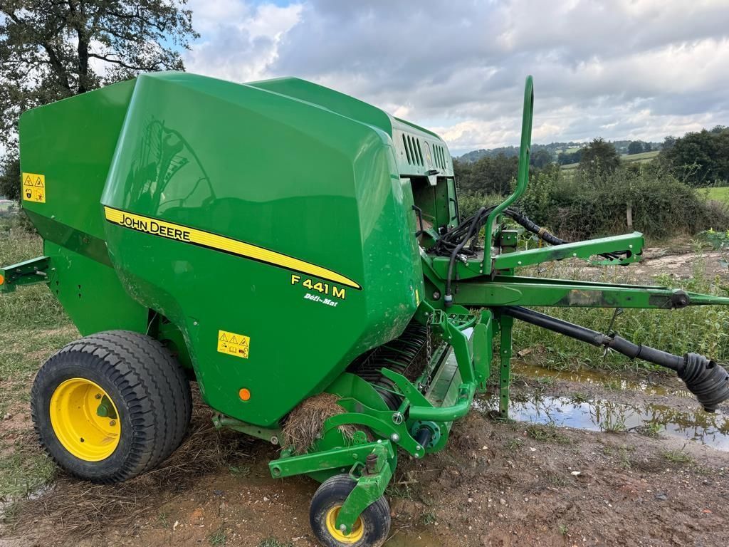 John Deere F441M Baler €25,000