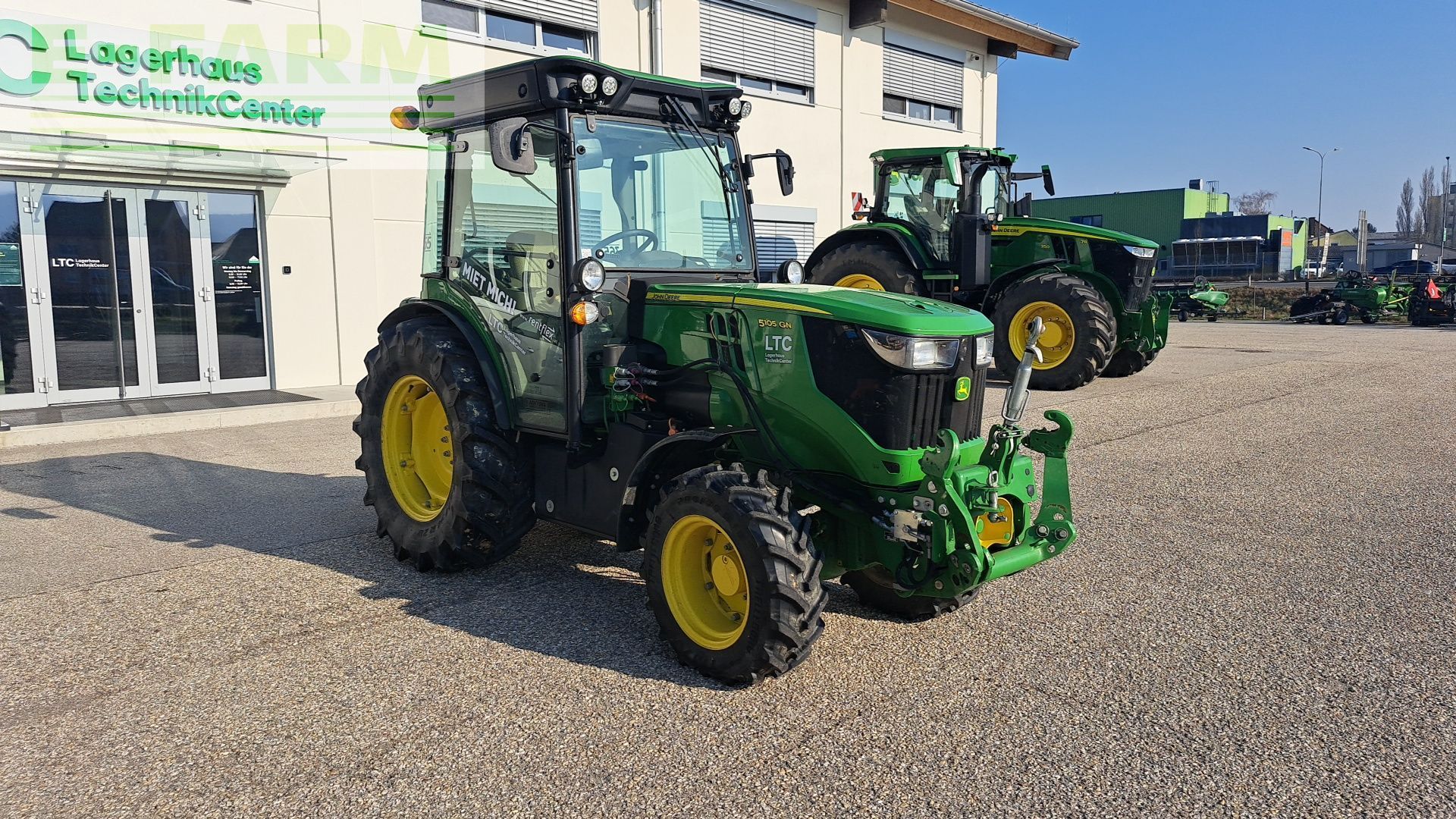 John Deere 5105 GN Tractor €69,583