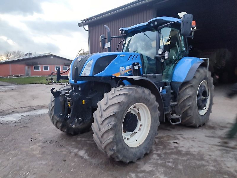E-FARM: New Holland T7.230 - Tractor - id ZJ1GKJN - €88,151 - Year of construction: 2017 - Engine hours: 4,800,Engine power (HP): 230,Germany
