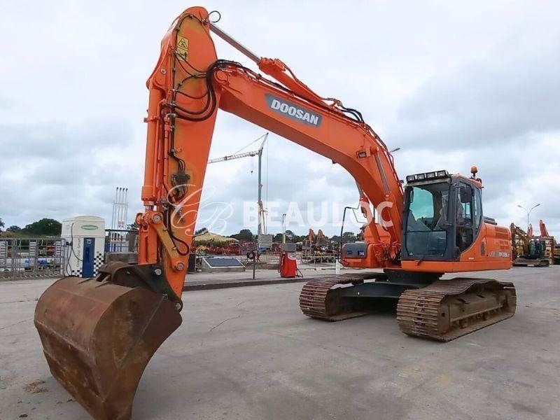 Doosan dx 225 lc Ερπυστριοφόρος εκσκαφέας 74.500 €