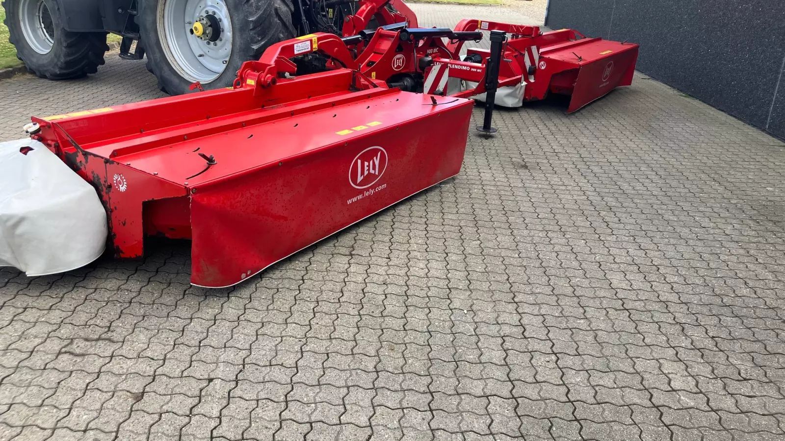 Lely 320 fc x 900 mc front og butterfly sæt. Mower €18,727