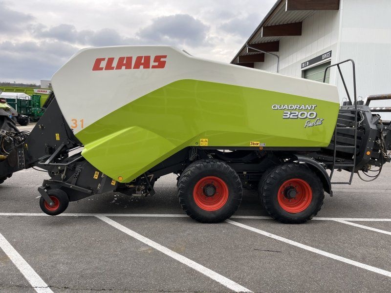 Claas Quadrant 5200 RC baler €89,000