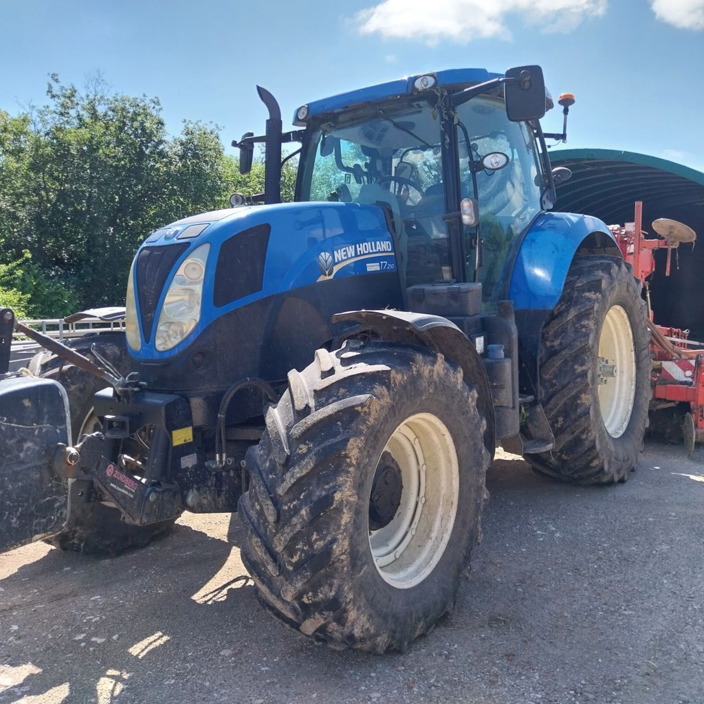 E-FARM: New Holland T7.210 - Τρακτέρ - id RFWBUT7 - 49.000 € - Χρονία: 2013 - Μετρητής ωρών: 4.100,Γαλλία
