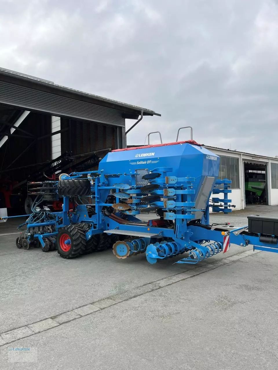 E-FARM: Lemken Solitair DT/400 - Drilling machine combination - id JCT7EZM - €75,990 - Year of construction: 2023 - Germany