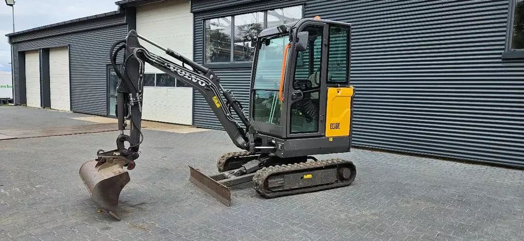 VOLVO ec18 ( nieuwstaat) Minikoparka 24 950 €