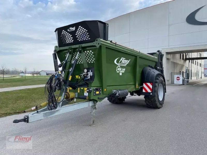 E-FARM: Fliegl kds 140 muckcontrol - Manure and compost spreader - id F9APH84 - €52,500 - Year of construction: 2023 - Germany