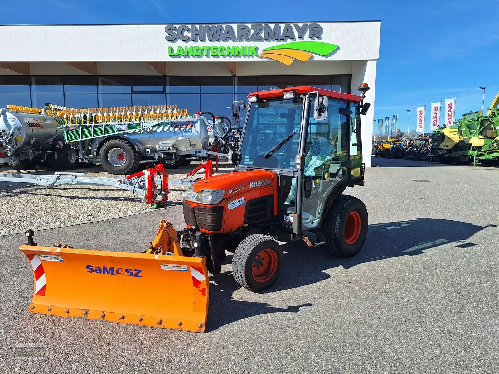 E-FARM: Kubota b 2530 - Tracteur - id IL8QPXG - 10 320 € - Année: 2010 - Lecture du nombre d'heure: 580,Puissance du moteur (chevaux): 22,Autriche