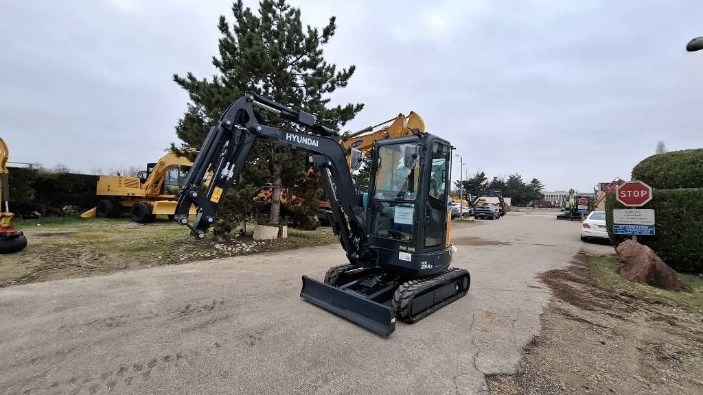 HYUNDAI hx 25 az Mini excavator €34,000