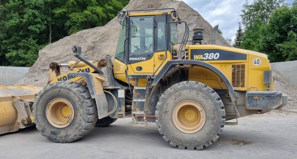 KOMATSU wa 380 Cargador de ruedas