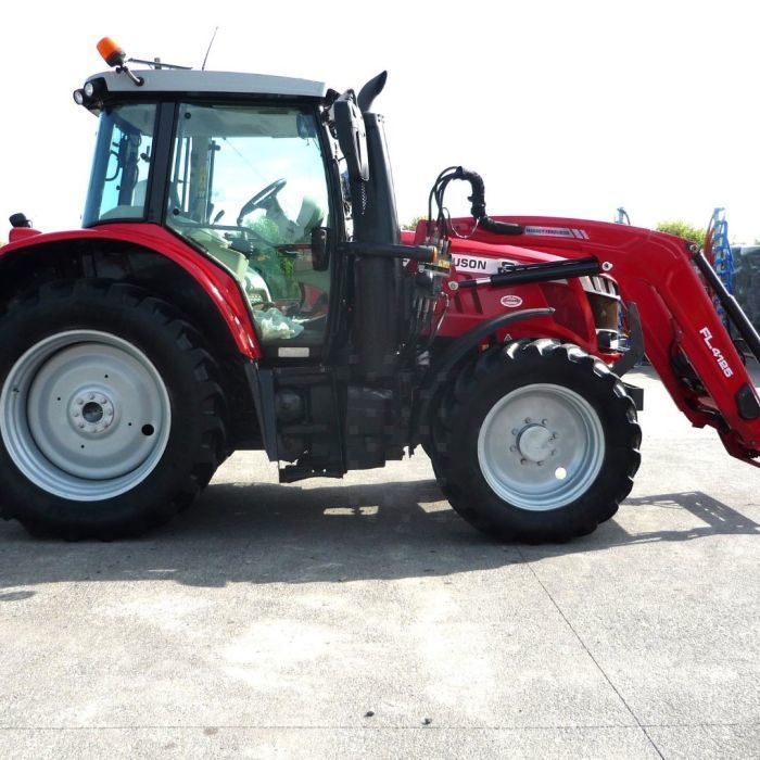 E-FARM: Massey Ferguson 6713 - Tracteur - id Z1PRKCD - 51 297 € - Année: 2018 - Lecture du nombre d'heure: 5 900,Puissance du moteur (chevaux): 130,Royaume-Uni