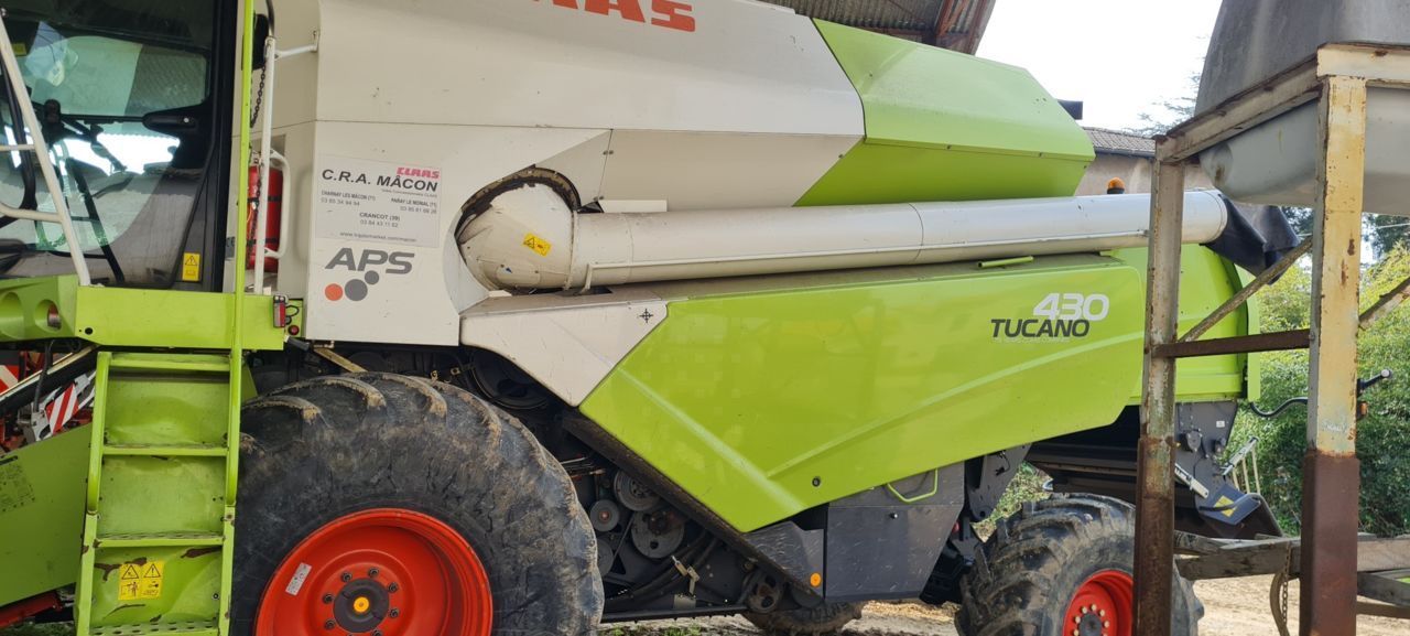 E-FARM: Claas Tucano 430 - Moissoneuse-batteuse - id EPGI4JZ - 78 000 € - Année: 2012 - Lecture du nombre d'heure: 3 900,France