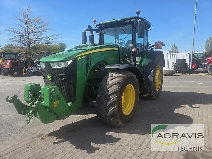 John Deere 8320 R Tractor 115.900 €