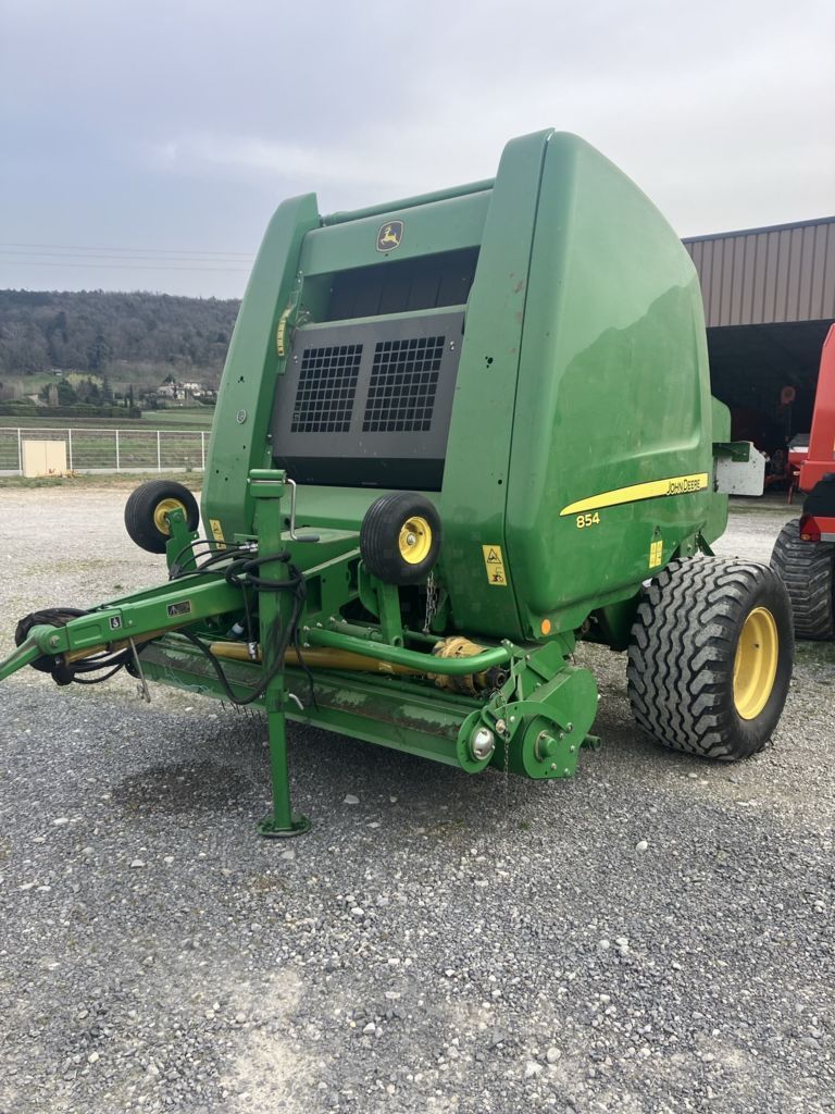John Deere 854 Baler €24,000