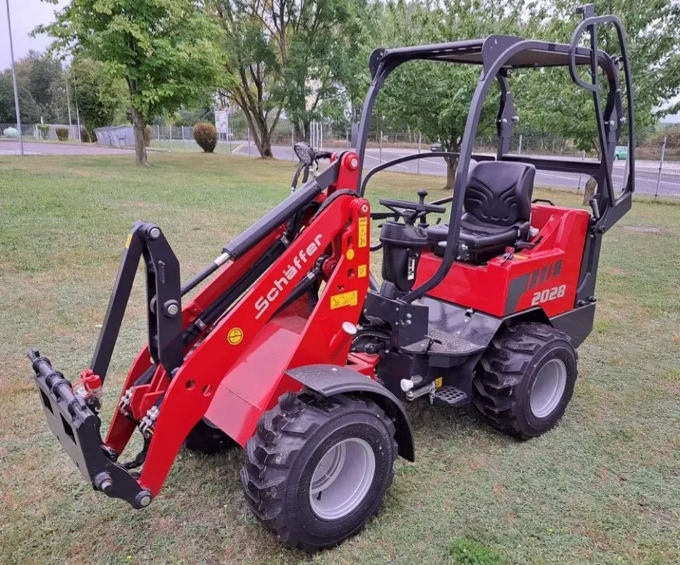 E-FARM: Schäffer 2028-2 - Kerekes rakodógép - id 2A1DMBB - 27 900 EUR - Gyártási év: 2024 - Üzemóra (motor): 1,Motor teljesítménye (LE): 24,Németország
