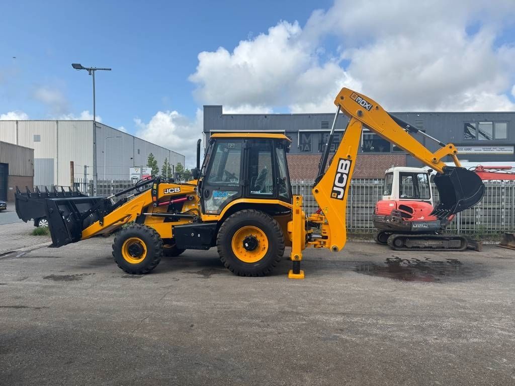 JCB 3 cx eco 6 in 1 bucket ( unused ) Baggerlader 49.400 €