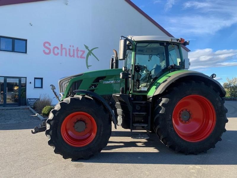 Fendt 826 Vario ProfiPlus tractor 79 000 €