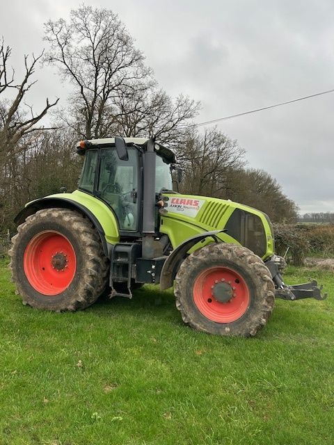 E-FARM: Claas Axion 810 - Tractor - id BAVP1LL - €39,500 - Year of construction: 2012 - Engine hours: 6,200,Engine power (HP): 200,France