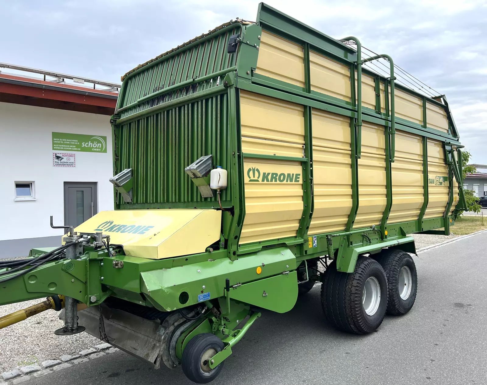 E-FARM: Krone Titan 6/48 GL - Przyczepa - id JEVNBED - 17 815 € - Rok produkcji: 2002 - Niemcy