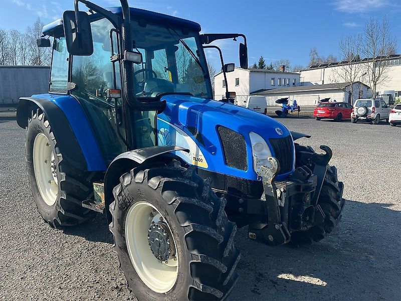 New Holland TL 100 A Traktor 27 365 €