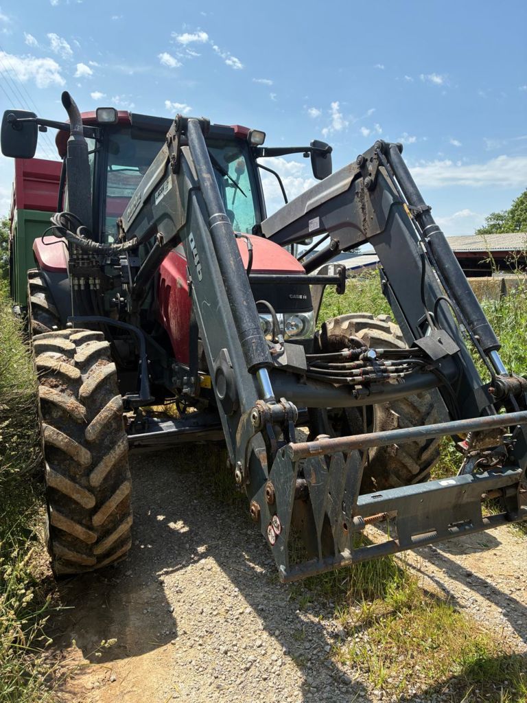 Case IH Maxxum 100 Traktor