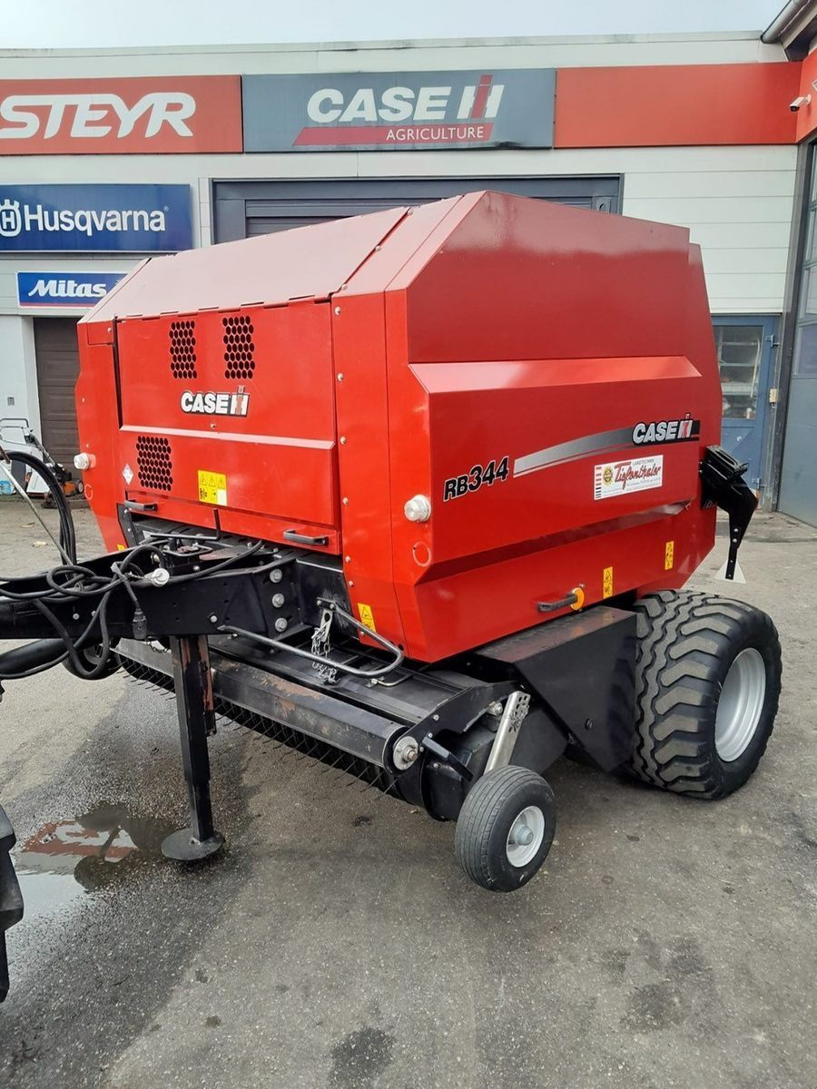 Case IH RB344 Πρέσσα 18.900 €