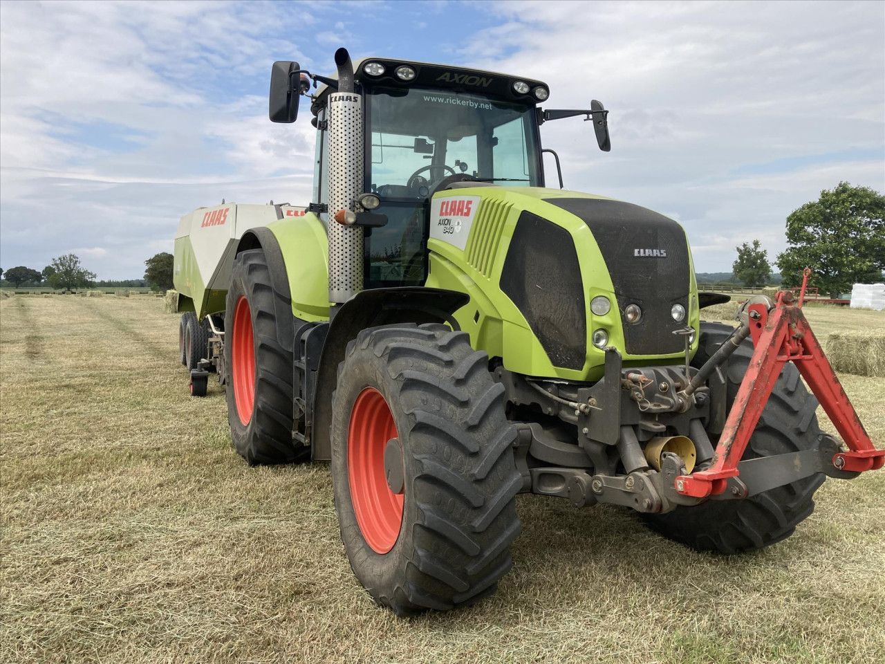 E-FARM: Claas Axion 840 - Tractor - id BXVWKNW - €47,307 - Year of construction: 2012 - Engine hours: 6,500,Engine power (HP): 230,United Kingdom