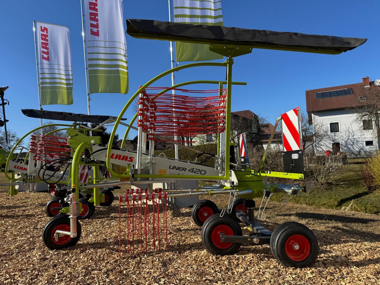 E-FARM: Claas Liner 420 - Tedder - id TBMIJG5 - Año: 2025 - Austria