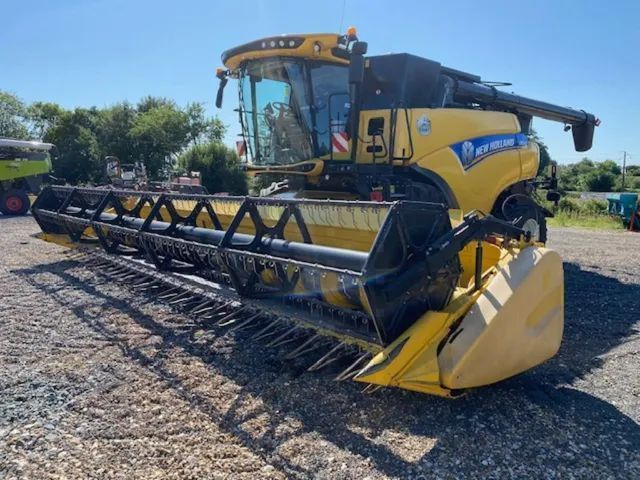 E-FARM: New Holland cr 9.80 - Kombajn - id TVQLJ1H - 210 000 € - Rok výroby: 2015 - Hodiny motoru: 1 400,Francie
