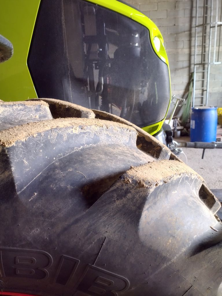 Claas Axion 800 Traktor 135 000 €