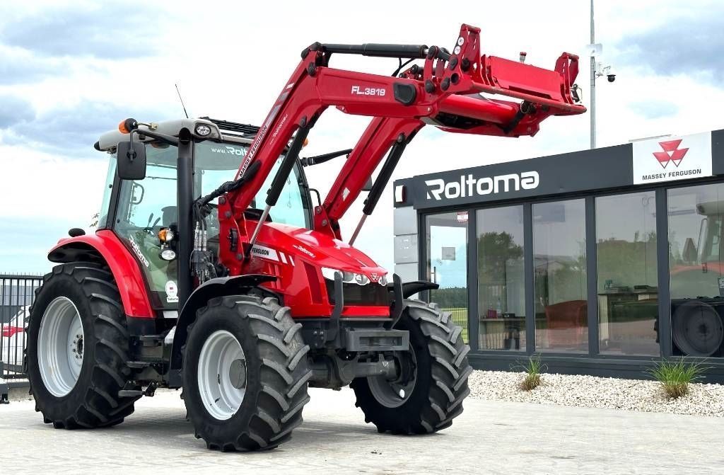 E-FARM: Massey Ferguson 5711 - Tracteur - id QS4HZGU - 53 122 € - Année: 2017 - Lecture du nombre d'heure: 4 239,Puissance du moteur (chevaux): 107,Pologne