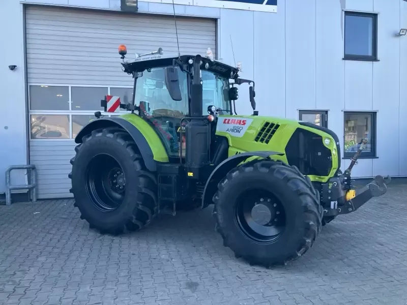E-FARM: Claas Arion 650 - Traktor - id RIVAVQU - 75.630 € - Produktionsår: 2019 - Motortimer: 3.550,Motoreffekt (HP): 185,Tyskland