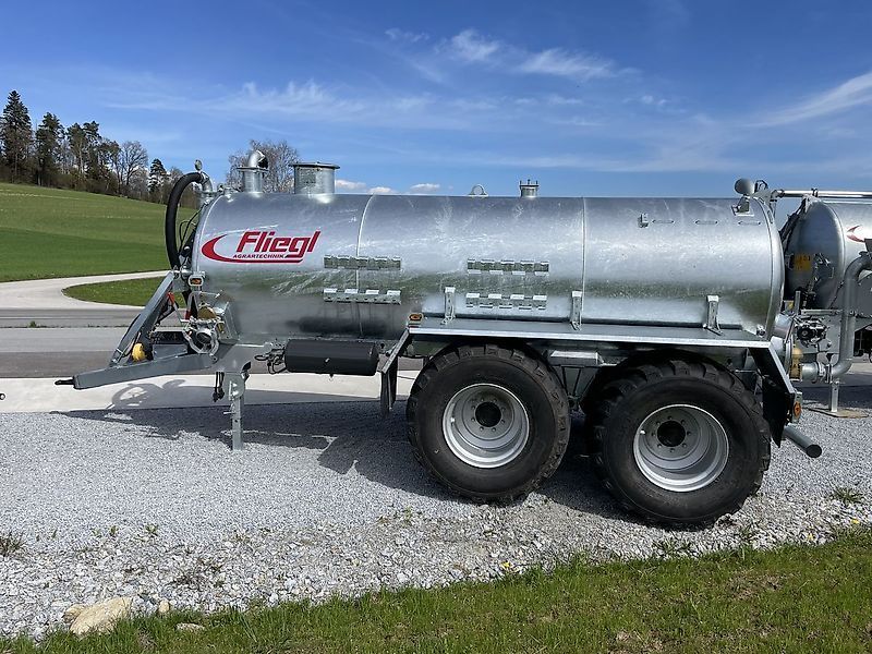 E-FARM: Fliegl vfw 10600 maxxline - Gülletankwagen - id NZDFMCD - 37.333 € - Baujahr: 2023 - Österreich