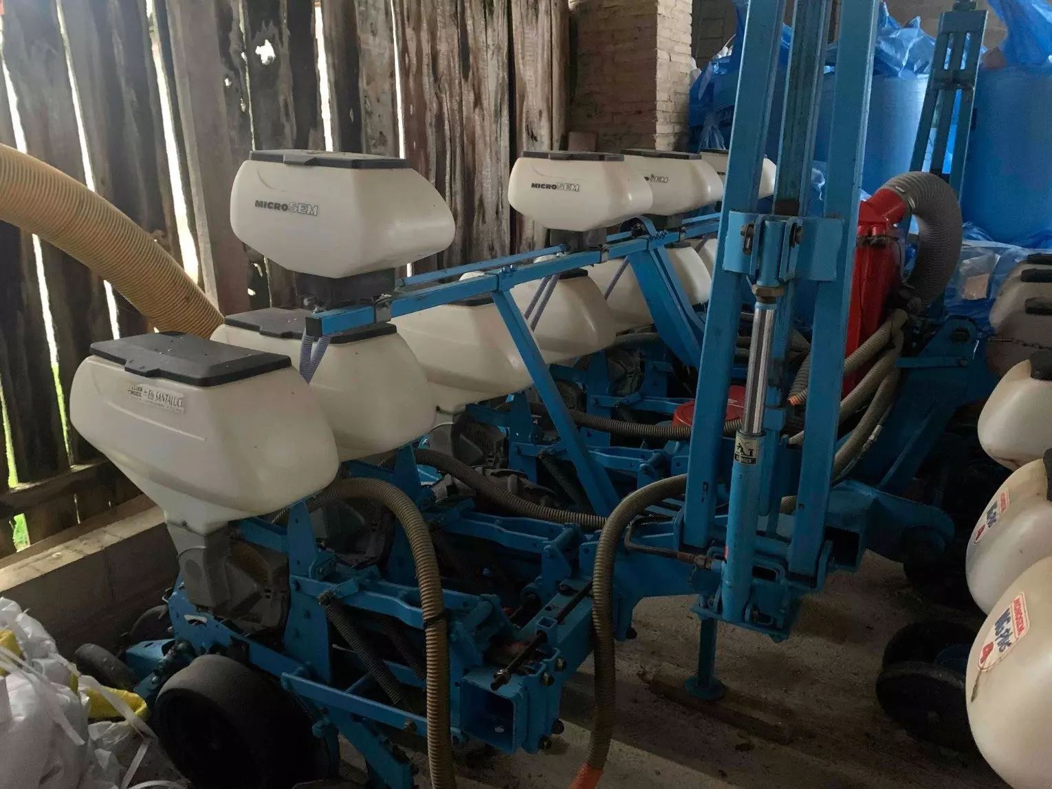 E-FARM: Monosem semoir monograine ng+3 monosem - Seminatrice di precisione - id SWXKD32 - 12.000 € - Anno di costruzione: 2001 - Francia