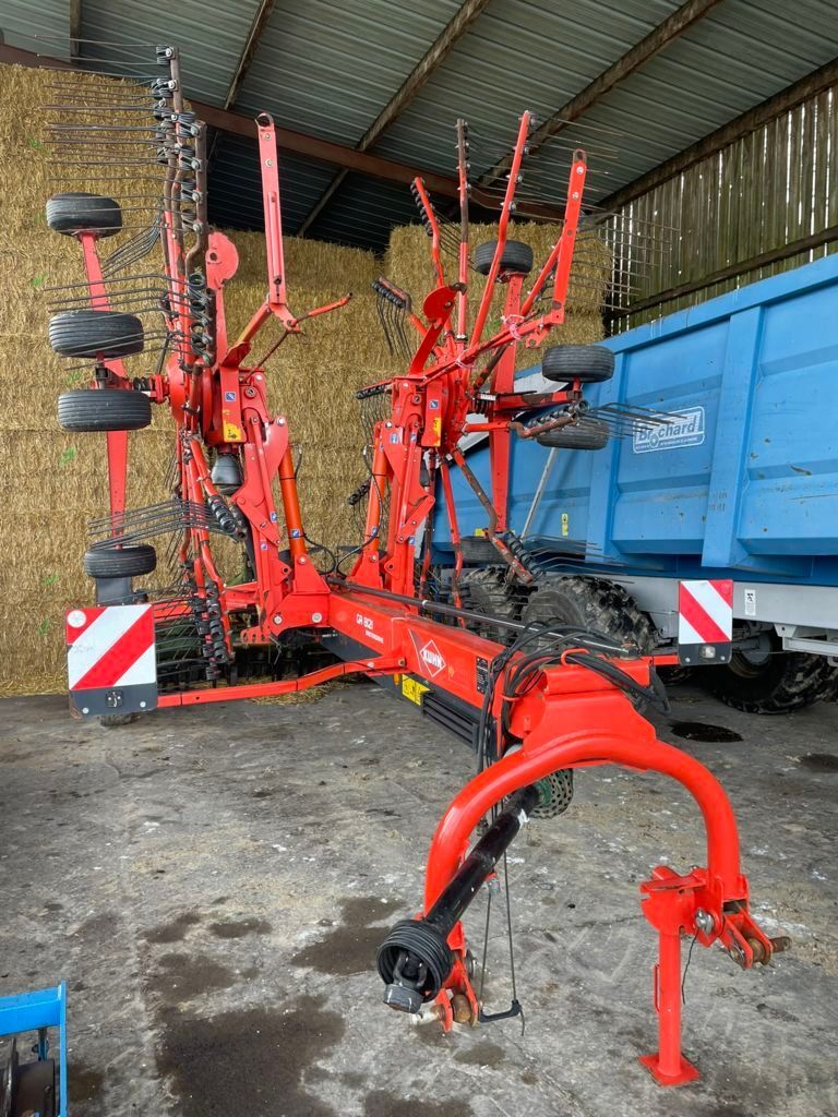 Kuhn GA 8121 Karuzelowy przetrząsacz do siana 14 000 €