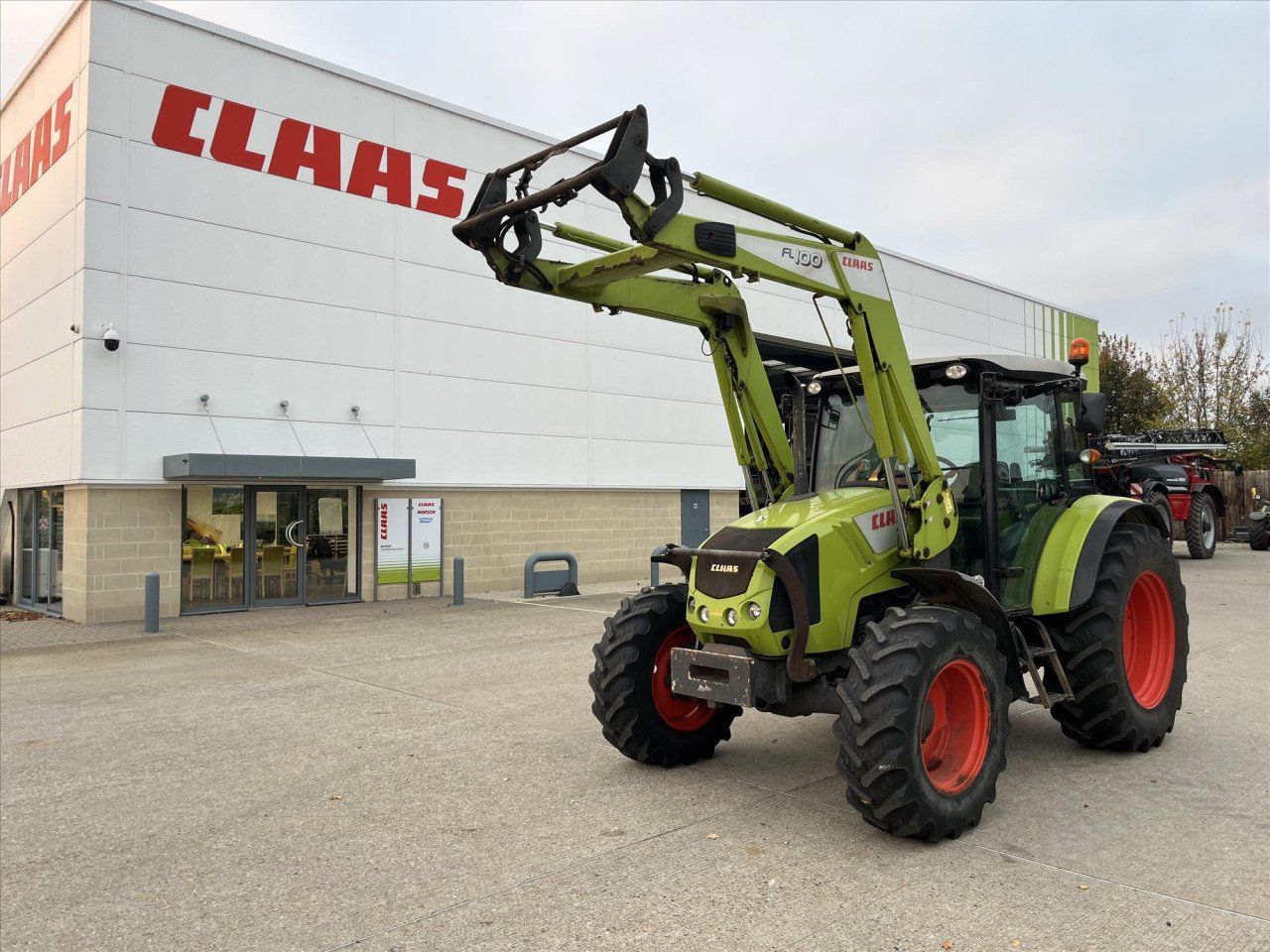 E-FARM: Claas Atos 330 - Tracteur - id 9KFGJHC - 37 348 € - Année: 2009 - Lecture du nombre d'heure: 5 325,Puissance du moteur (chevaux): 90,Royaume-Uni