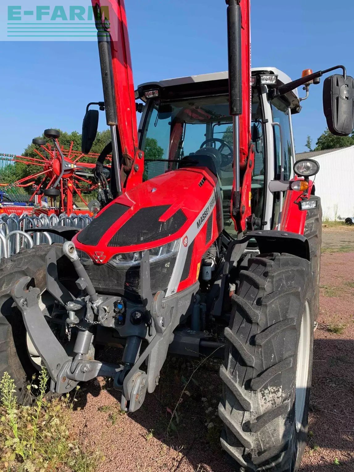 Massey Ferguson 5S.115 Tractor €79,500