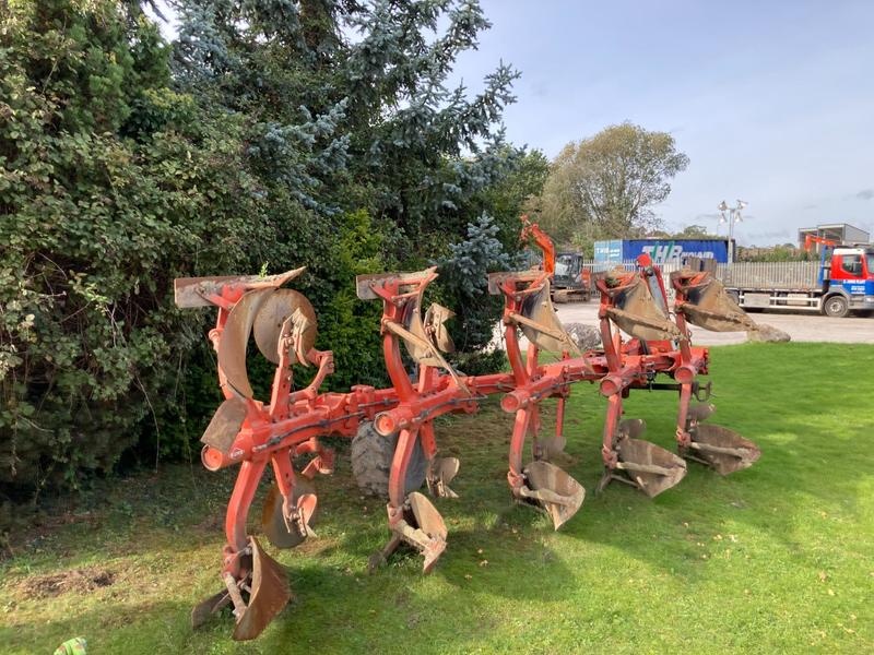 Kuhn Multi-Master 122 T 4 plough €10,393