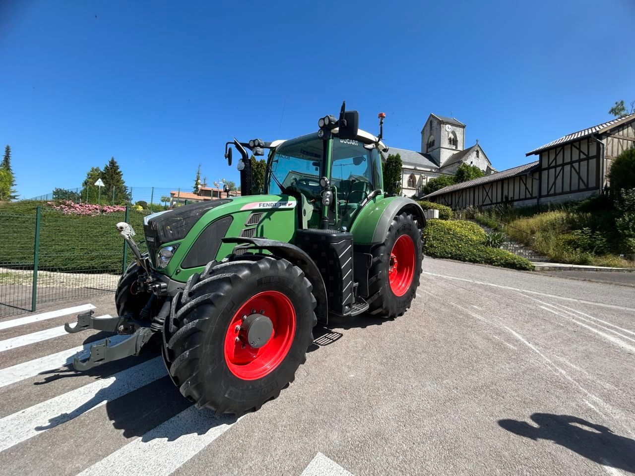 E-FARM: Fendt 716 Vario - Tracteur - id 8TWKFNG - Année: 2014 - Lecture du nombre d'heure: 4 305,Puissance du moteur (chevaux): 160,France