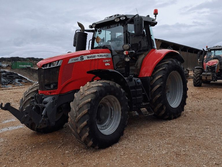 E-FARM: Massey Ferguson 7720S - Tractor - id DN8XE2T - €89,000 - Year of construction: 2019 - Engine hours: 3,600,Engine power (HP): 200,France