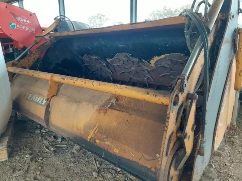 E-FARM: Emily gav omega 04260 - Outil - id HAMNWXM - 4 500 € - Année: 2009 - France