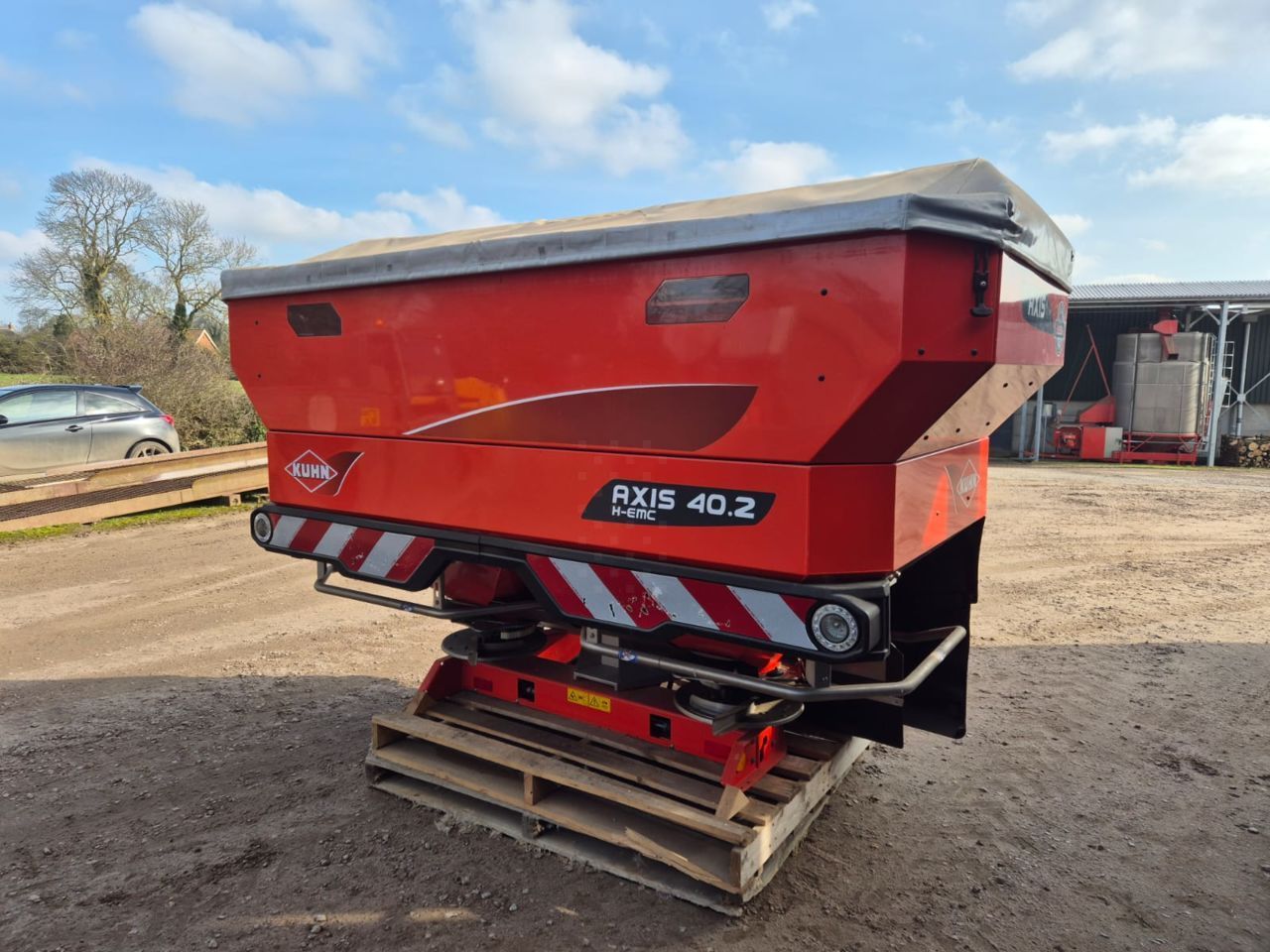 E-FARM: Kuhn axis 40.2 h-emc - Пръскачка - id HGA87IN - 16 521 € - Година на построяване: 2016 - Обединеното кралство