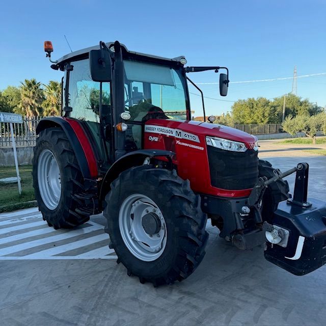 Massey Ferguson 4710 M Trattore 39.999 €